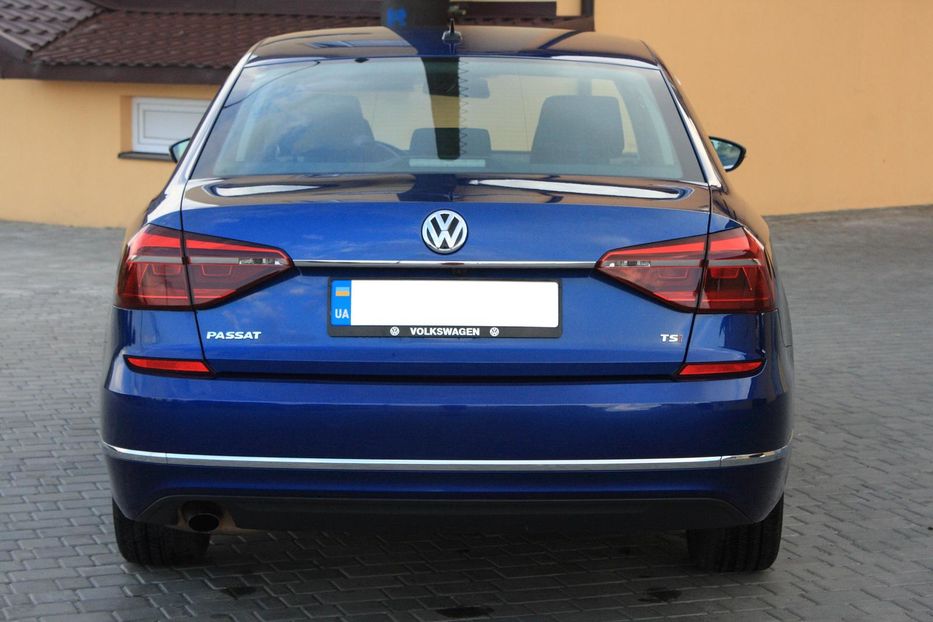 Продам Volkswagen Passat B8 2016 года в Луцке