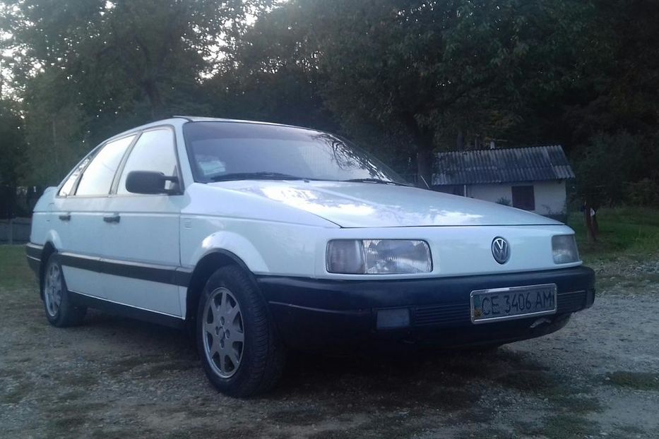 Продам Volkswagen Passat B3 1800 1989 года в Черновцах