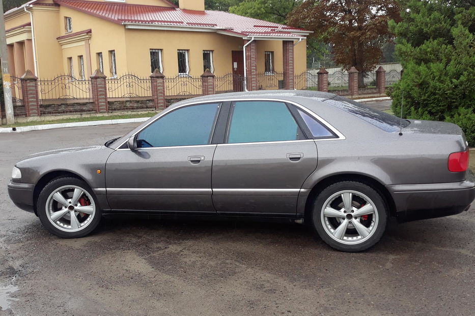 Продам Audi A8 1998 года в Ровно