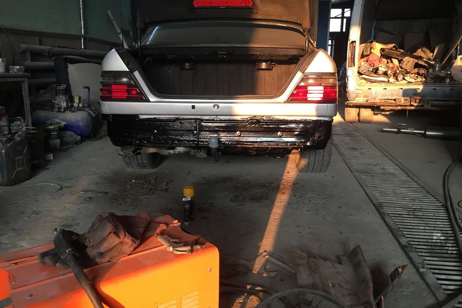 Продам Mercedes-Benz E-Class 1995 года в Киеве