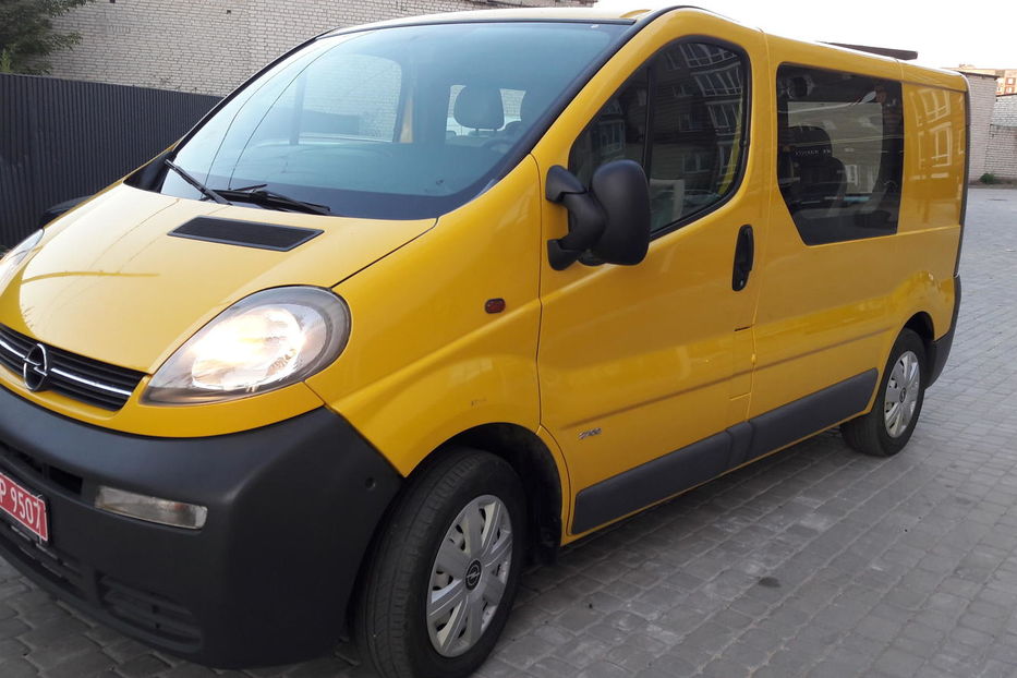 Продам Opel Vivaro пасс. 5+1 2004 года в Житомире