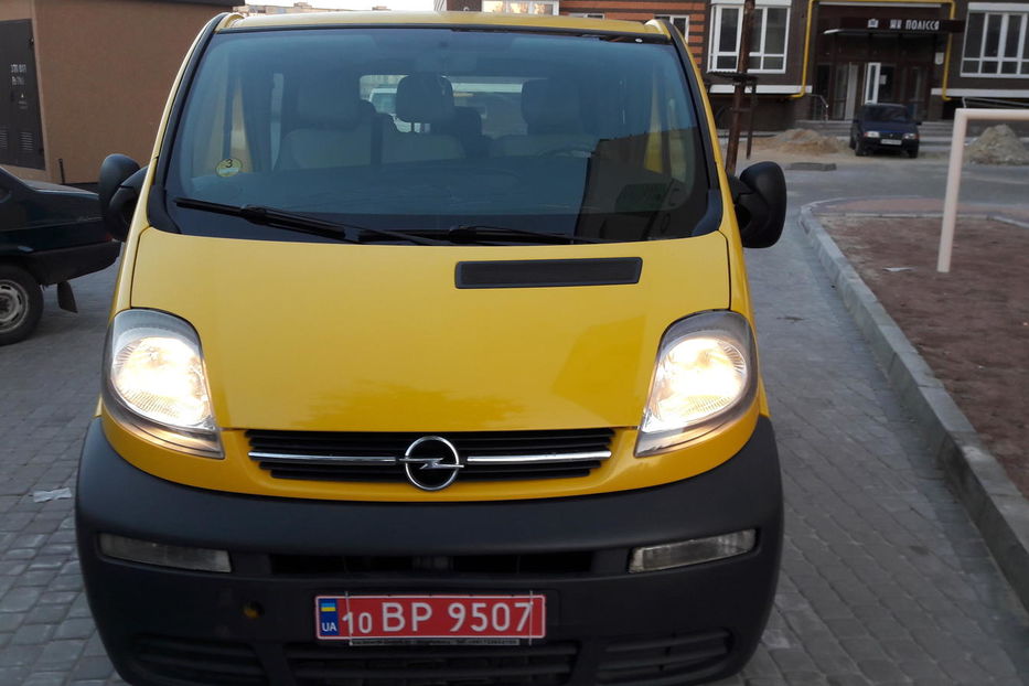 Продам Opel Vivaro пасс. 5+1 2004 года в Житомире