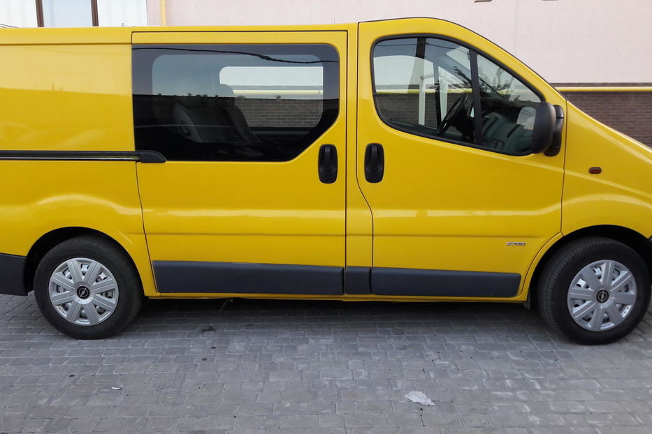 Продам Opel Vivaro пасс. 5+1 2004 года в Житомире