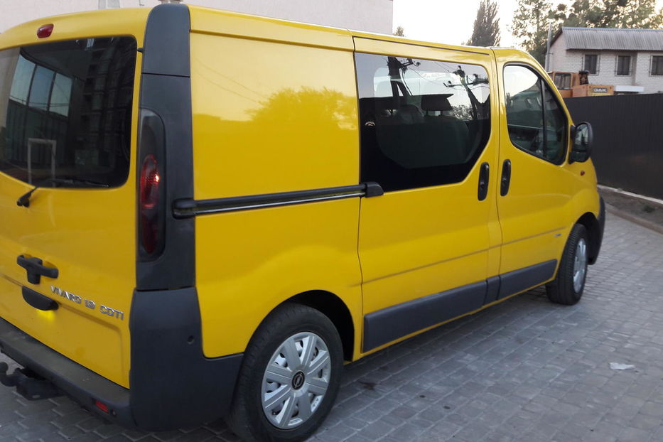 Продам Opel Vivaro пасс. 5+1 2004 года в Житомире