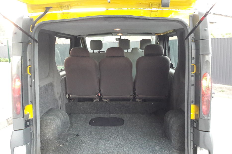 Продам Opel Vivaro пасс. 5+1 2004 года в Житомире