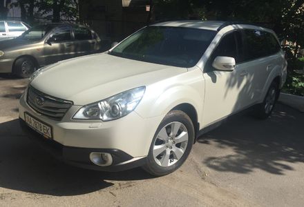 Продам Subaru Outback 2010 года в Киеве