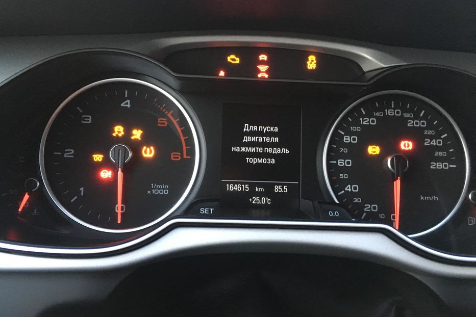 Продам Audi A4 S-LINE 2015 года в г. Ромны, Сумская область