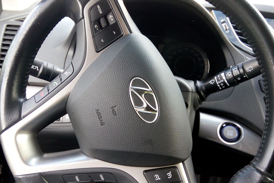 Продам Hyundai i40 2012 года в г. Городенка, Ивано-Франковская область