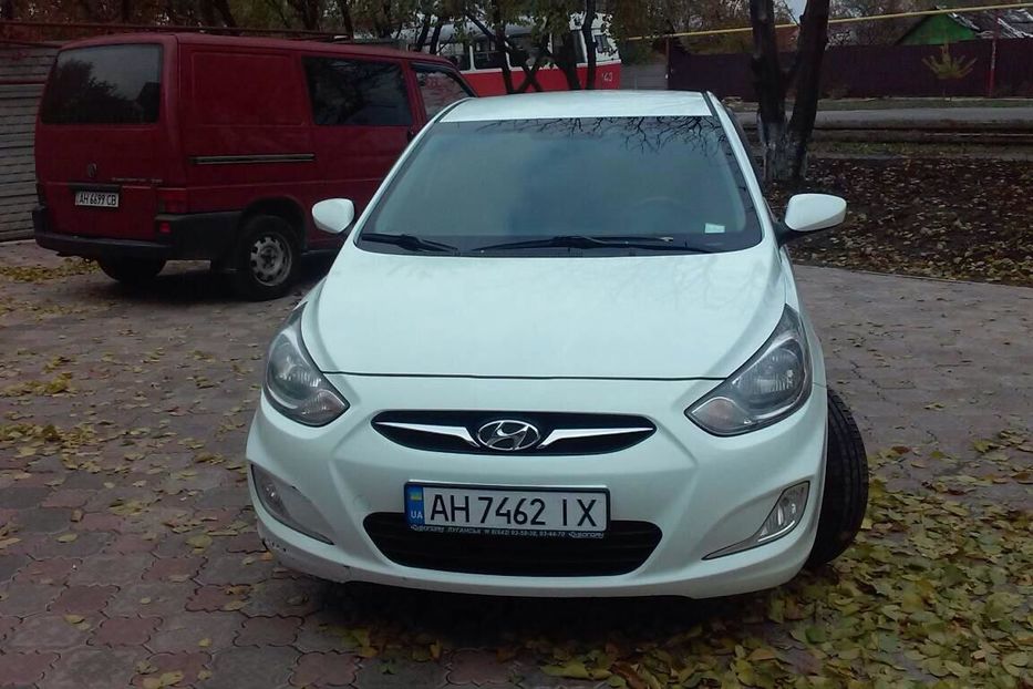 Продам Hyundai Solaris 2012 года в Донецке