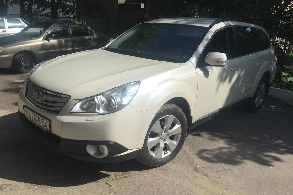 Продам Subaru Outback 2010 года в Киеве