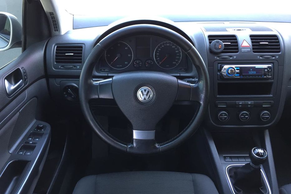 Продам Volkswagen Golf V 1.9 tdi 2008 года в Киеве