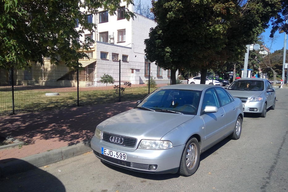 Продам Audi A4 1999 года в Харькове