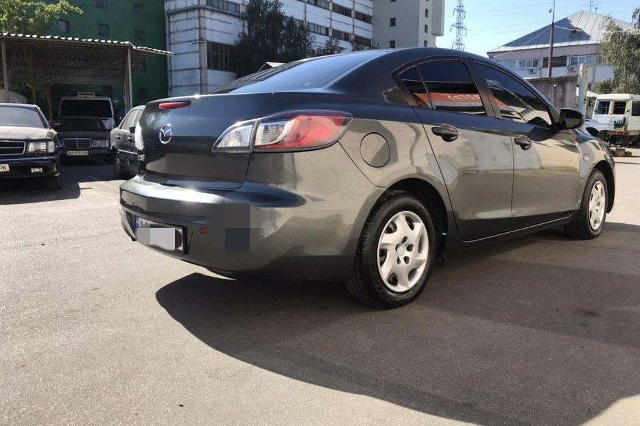 Продам Mazda 3 2012 года в Киеве