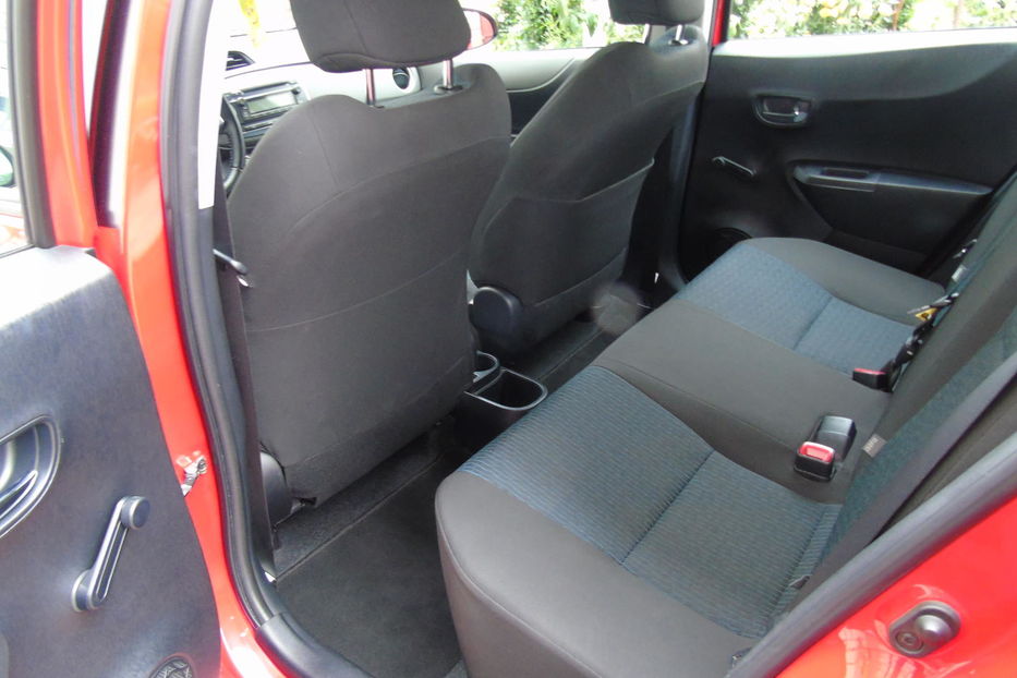 Продам Toyota Yaris IDEAL АКП 2012 года в Житомире