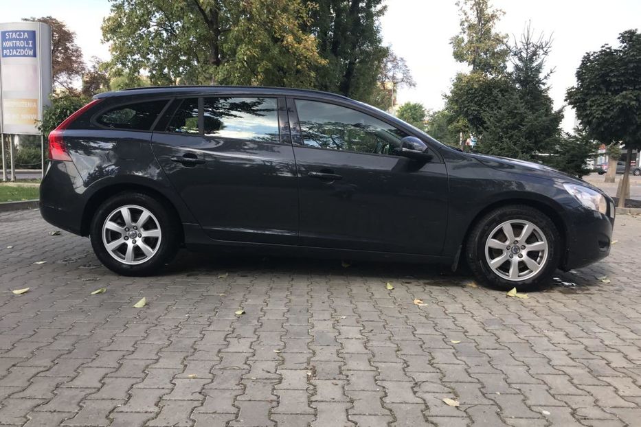 Продам Volvo V60 1.6 2011 года в Тернополе