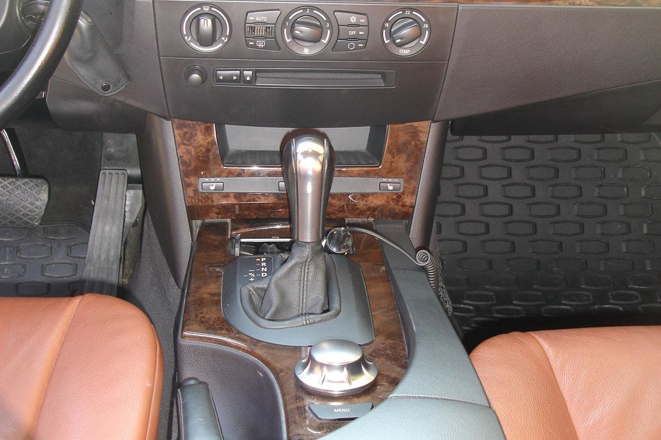 Продам BMW 523 2005 года в Ивано-Франковске