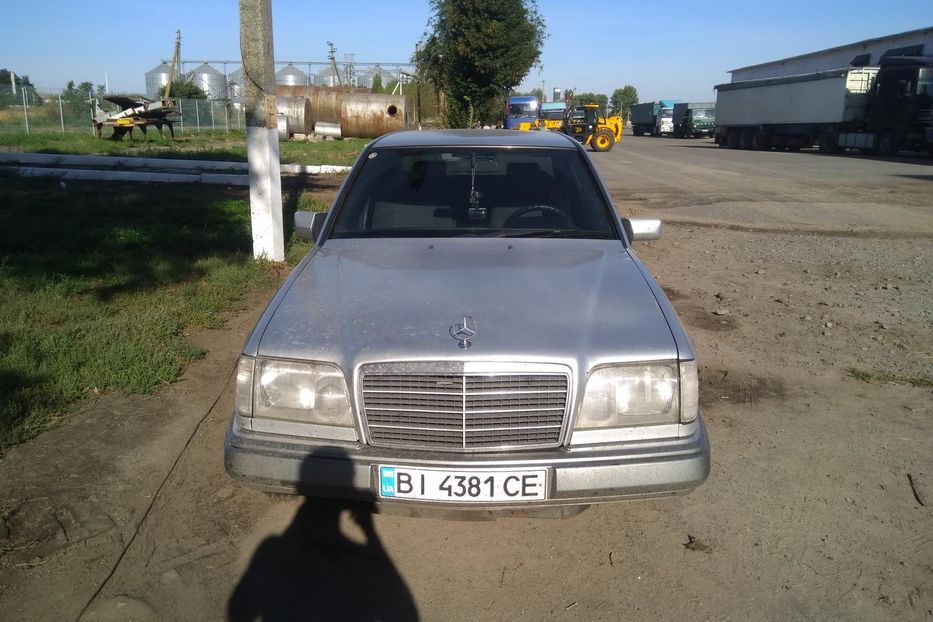 Продам Mercedes-Benz E-Class E250 1995 года в г. Глобино, Полтавская область