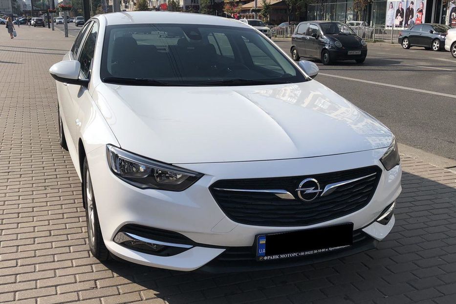 Продам Opel Insignia Grand Sport 2017 года в Киеве