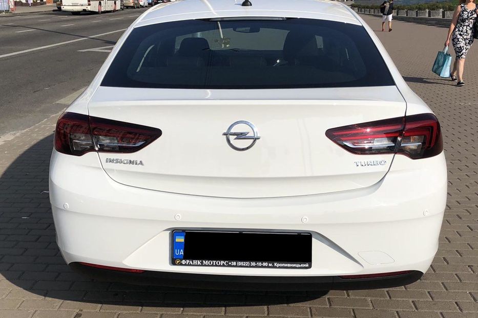 Продам Opel Insignia Grand Sport 2017 года в Киеве