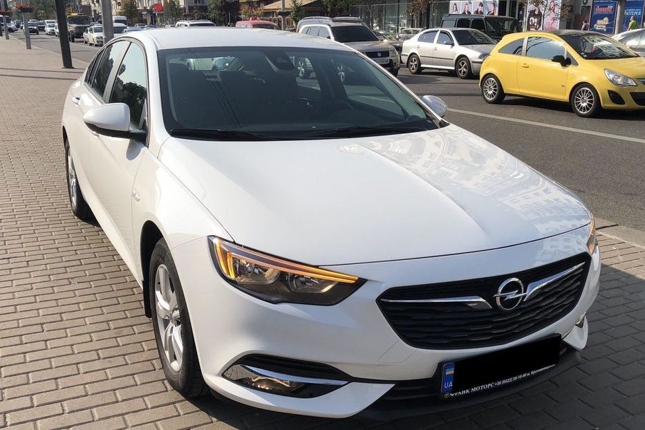 Продам Opel Insignia Grand Sport 2017 года в Киеве