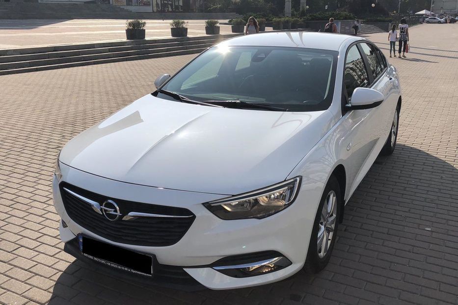 Продам Opel Insignia Grand Sport 2017 года в Киеве