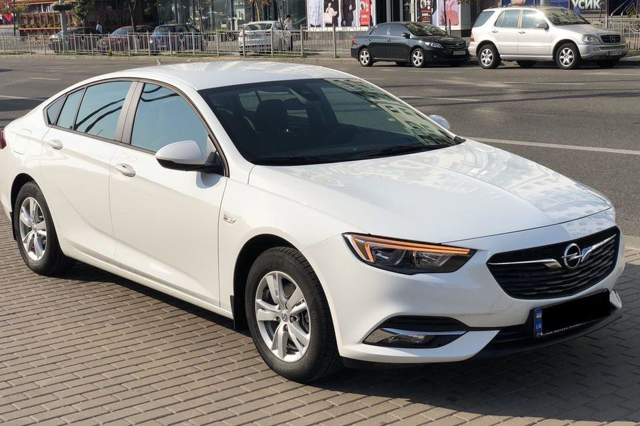 Продам Opel Insignia Grand Sport 2017 года в Киеве