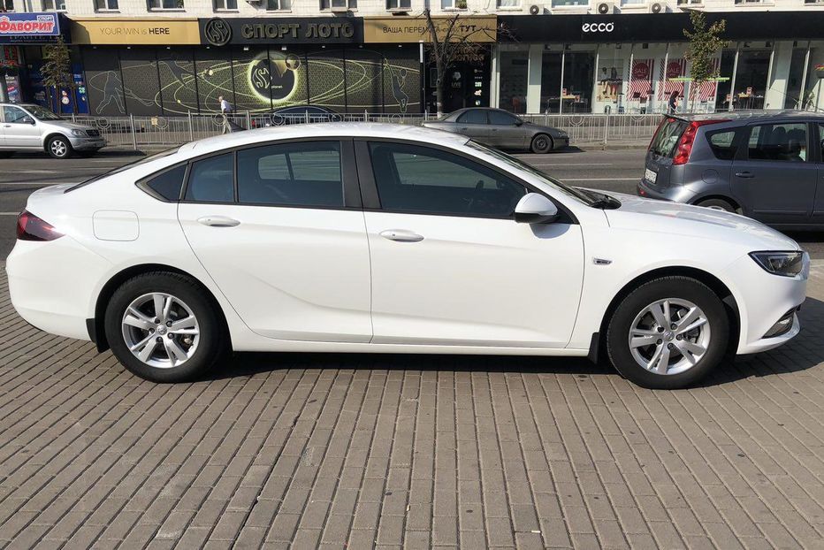 Продам Opel Insignia Grand Sport 2017 года в Киеве