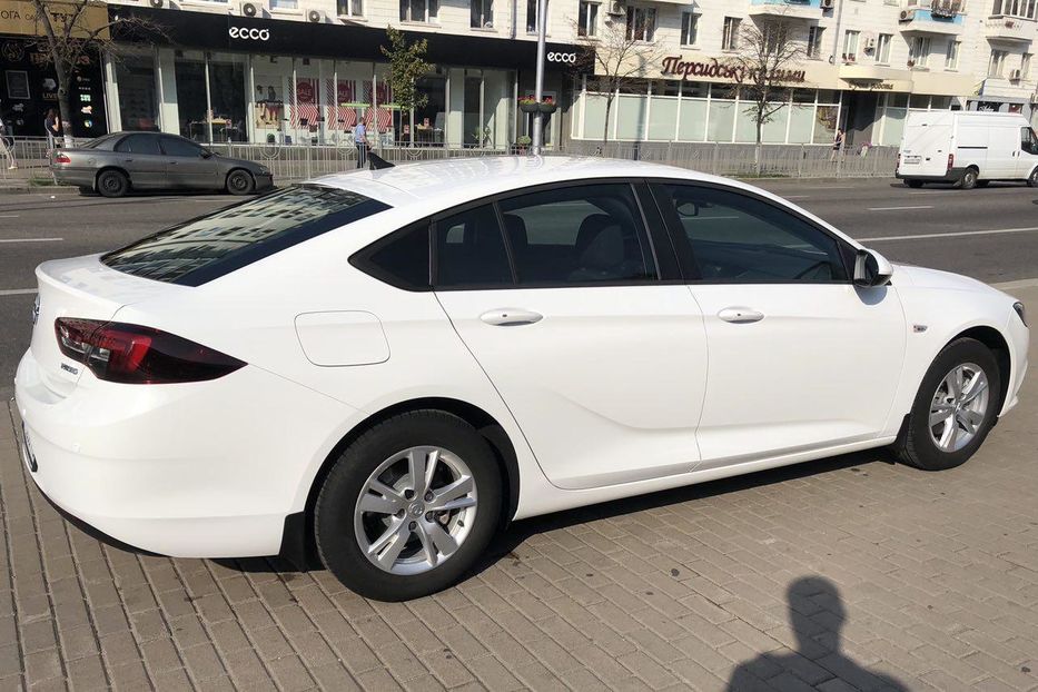 Продам Opel Insignia Grand Sport 2017 года в Киеве