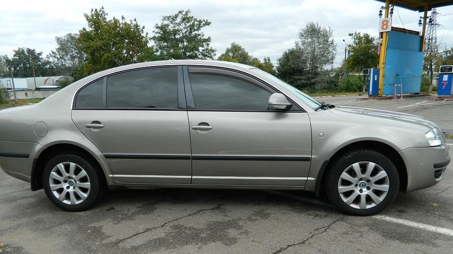 Продам Skoda Superb 1.8 T 2008 года в Киеве