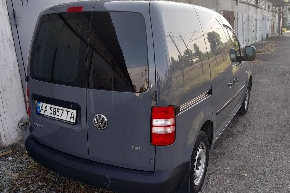 Продам Volkswagen Caddy груз. 2011 года в Киеве