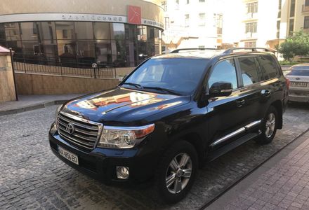 Продам Toyota Land Cruiser 200 2012 года в Киеве