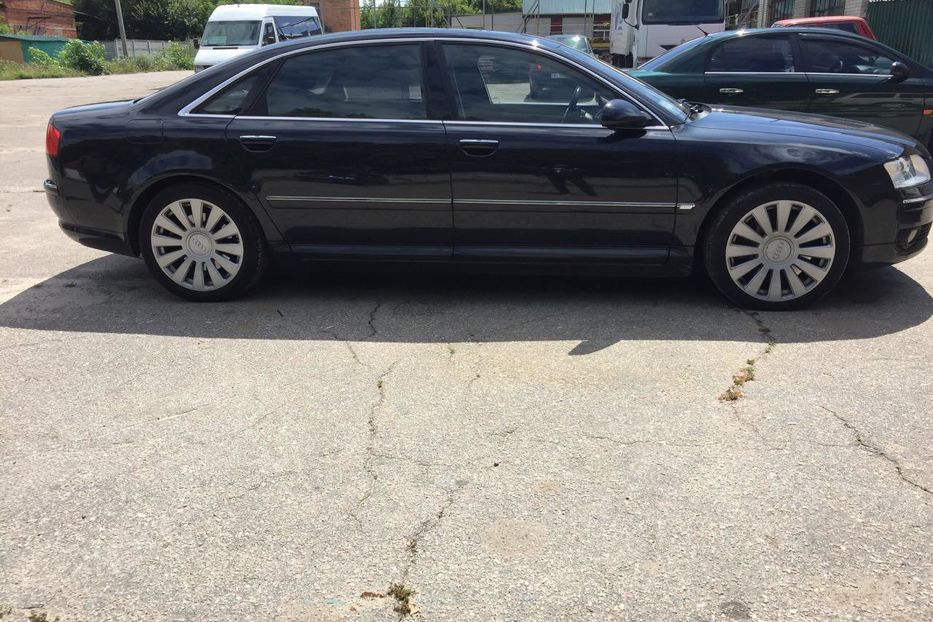 Продам Audi A8 2004 года в г. Мироновка, Киевская область