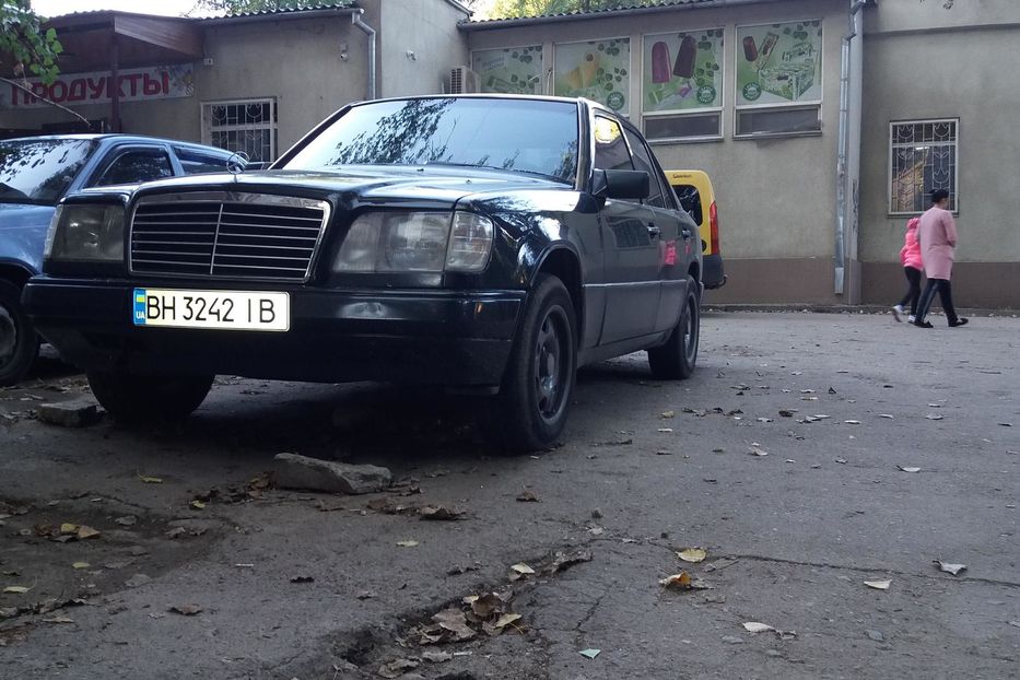 Продам Mercedes-Benz 260 1991 года в Одессе