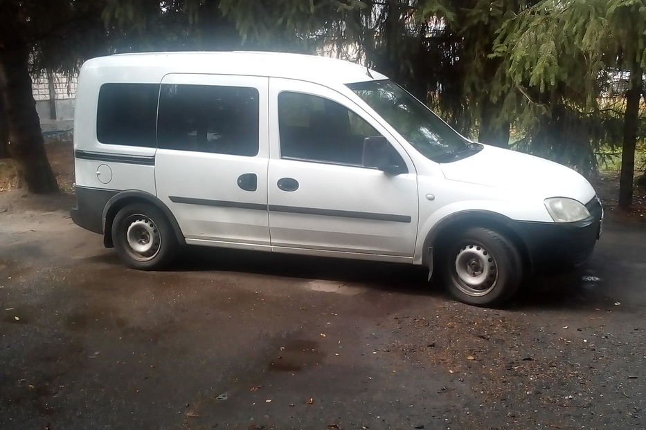 Продам Opel Combo пасс. 2004 года в г. Лубны, Полтавская область