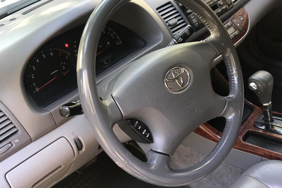 Продам Toyota Camry 24 2004 года в Ровно