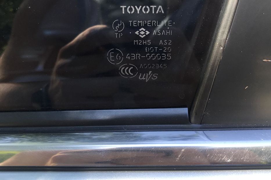 Продам Toyota Camry 24 2004 года в Ровно