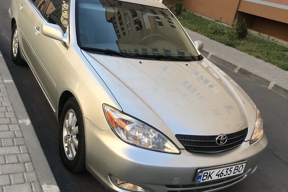 Продам Toyota Camry 24 2004 года в Ровно