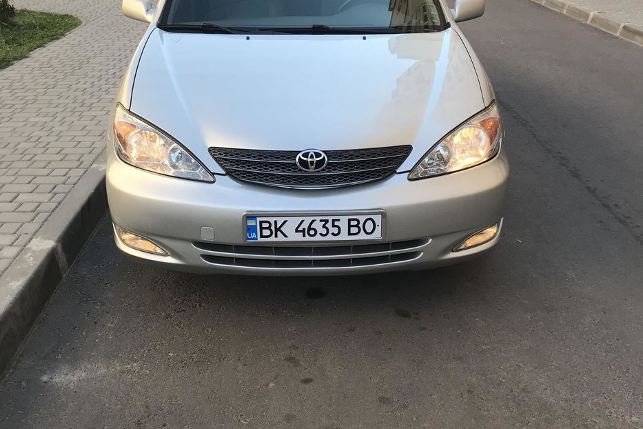 Продам Toyota Camry 24 2004 года в Ровно