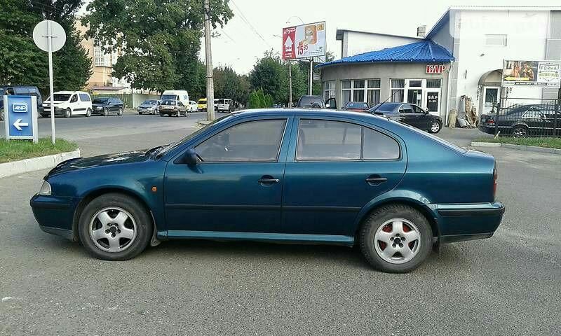 Продам Skoda Octavia 1998 года в Черновцах