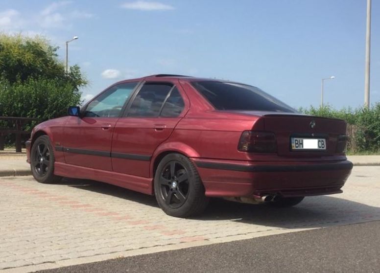 Продам BMW 318 Sedan 1995 года в Одессе