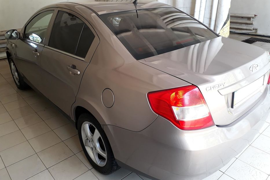 Продам Chery E 5 2013 года в Житомире