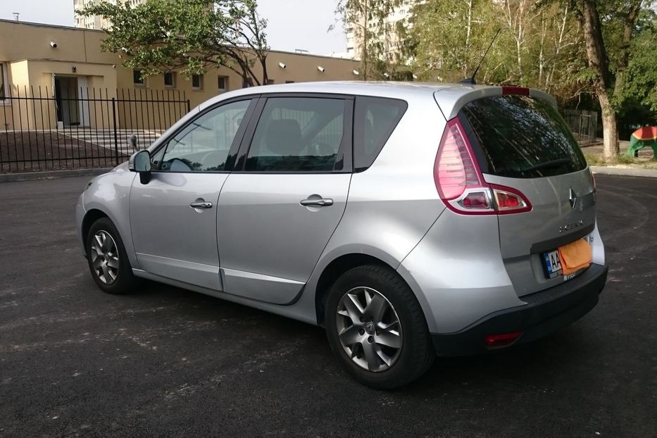 Продам Renault Scenic Минивен 2011 года в Киеве