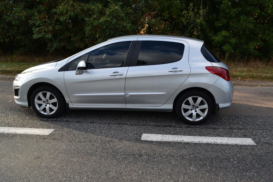 Продам Peugeot 308 2012 года в Сумах