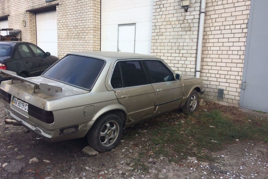 Продам BMW 320 1986 года в Харькове