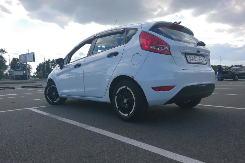 Продам Ford Fiesta 2011 года в Киеве