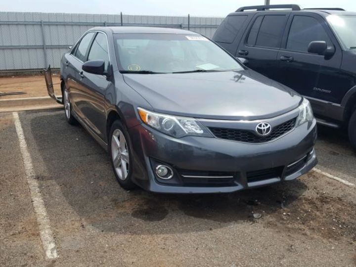 Продам Toyota Camry 2.5 L 2013 года в Тернополе