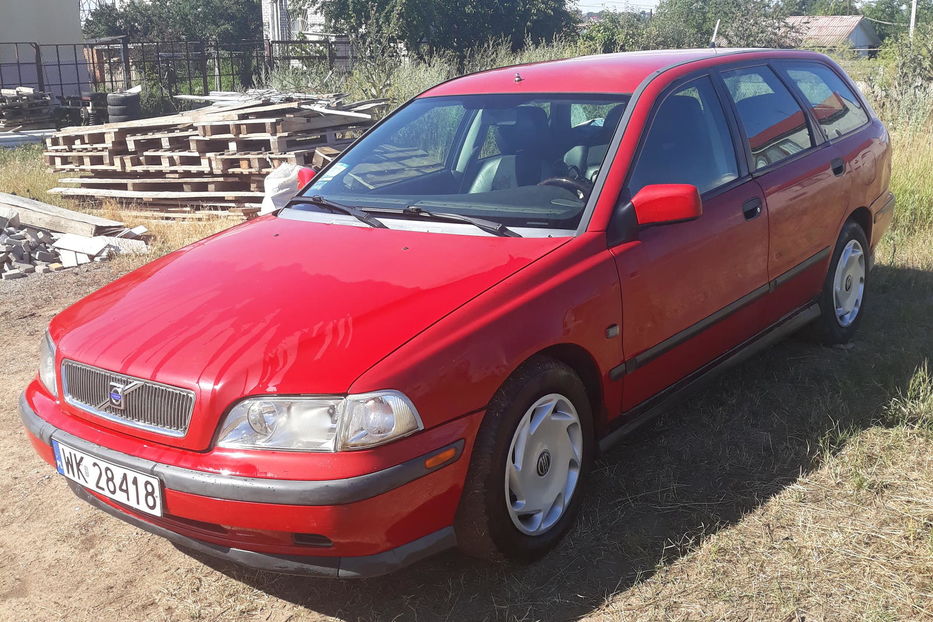 Продам Volvo V40 1999 года в Одессе