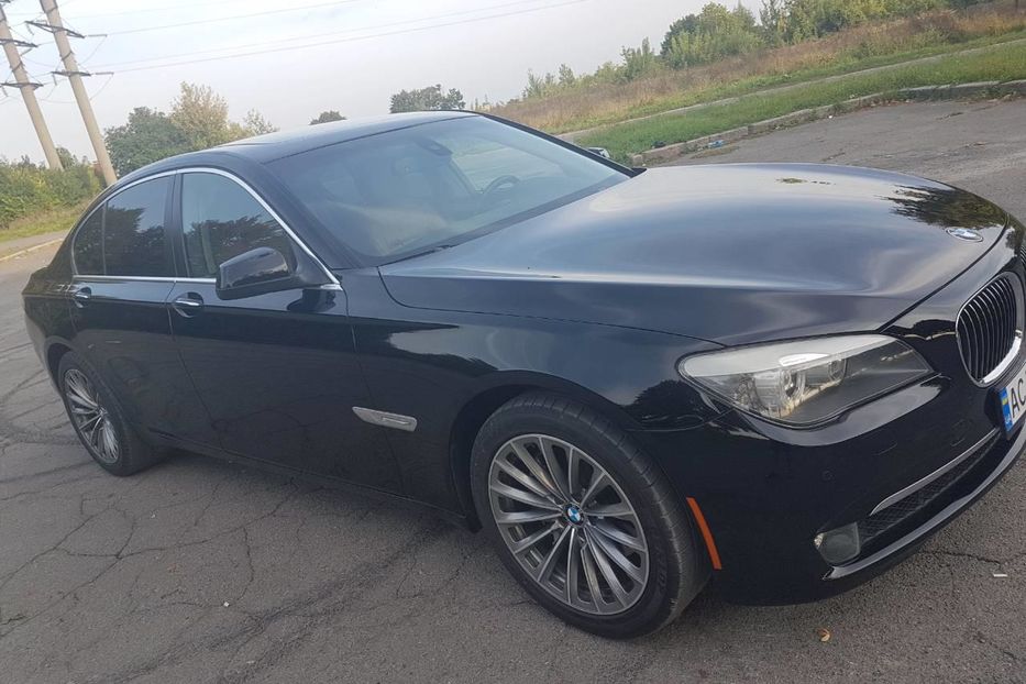 Продам BMW 740 2011 года в Луцке