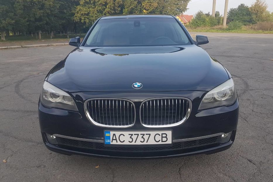 Продам BMW 740 2011 года в Луцке