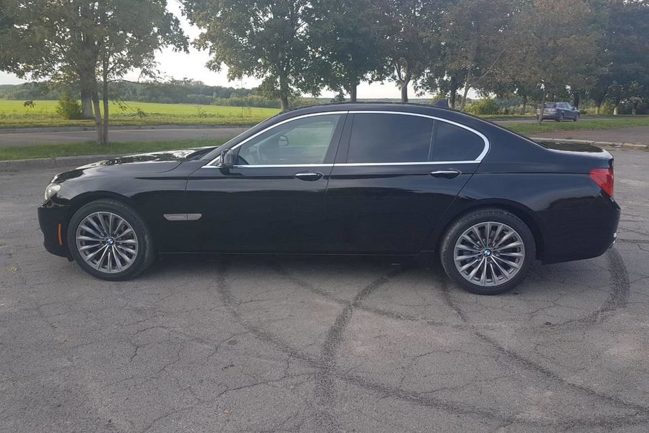 Продам BMW 740 2011 года в Луцке